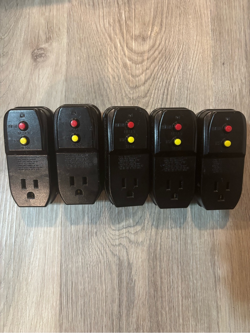 Lot of 5 Portable GFCI Ground Fault Circuit Interrupter Plug Adapters 15A 120